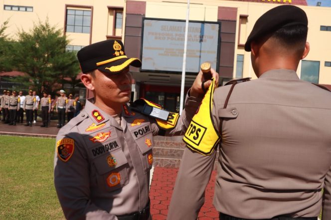 
					Kapolres Kukar Pimpin Apel Penerimaan Personel BKO dan Pergeseran Pasukan PAM TPS Jelang PSU Pilkada 2025