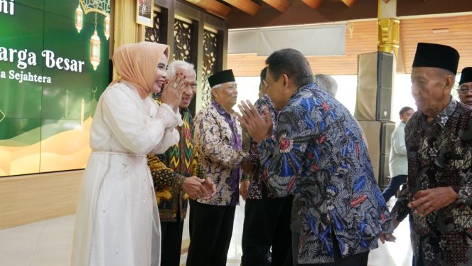 
					Apresiasi Dedikasi, Wabup Sidoarjo Ajak Purna Bakti ASN Terus Berkontribusi Memajukan Pemkab Sidoarjo