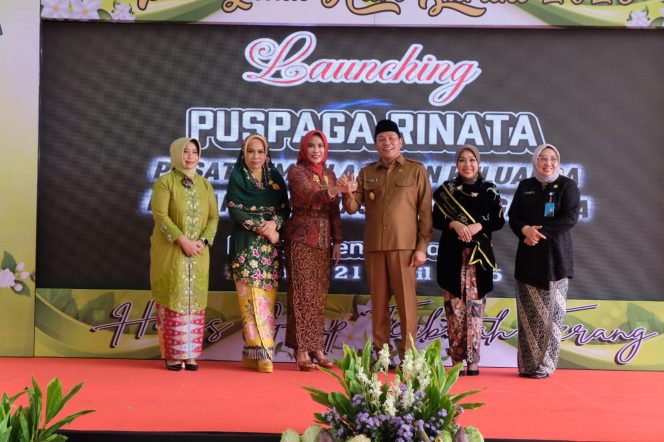 
					Pada Peringatan Hari Kartini Pemkab Sidoarjo Mengukuhkan Bunda Genre dan Melaunching Puspaga Rinata