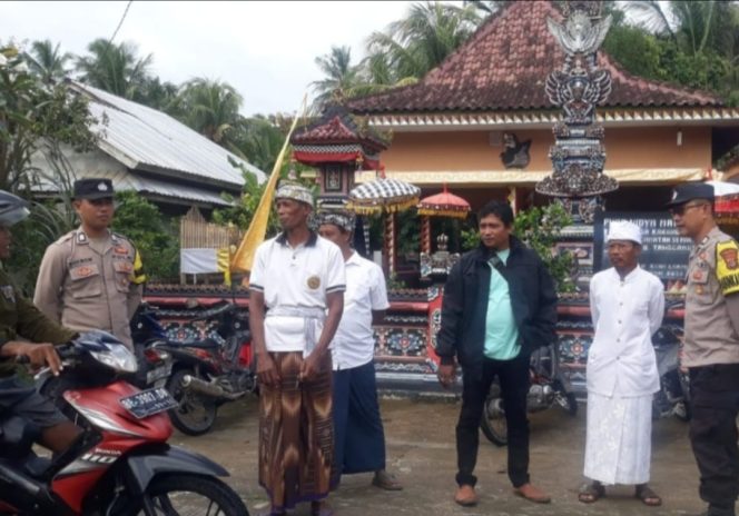 
					Polres Tanggamus Amankan Ibadah Hari Raya Galungan  Umat Hindu