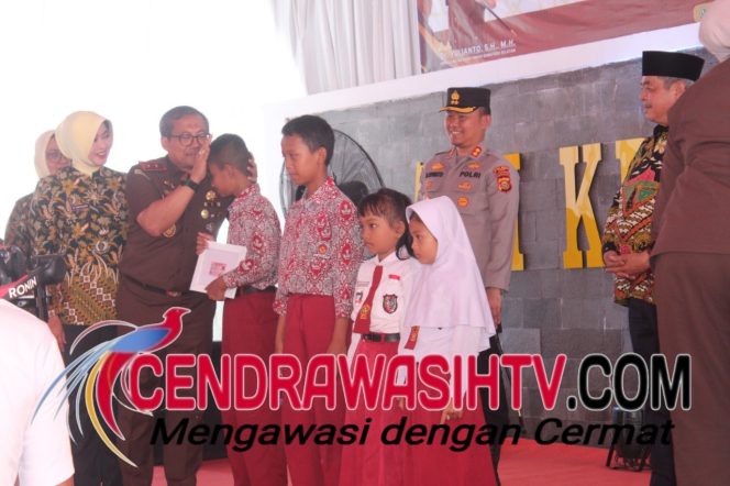 
					Kunker Kajati Sumsel, Dr. Yulianto, SH,MH.Ke Kejari Lahat.