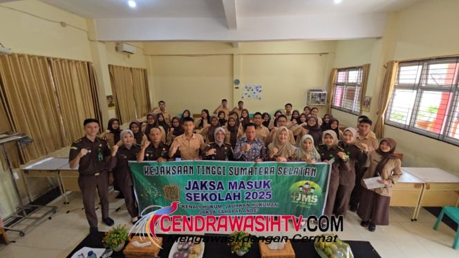 
					Kejati Sumsel, Laksanakan Kegiatan JMS  di SMA NEGERI 5 Palembang.