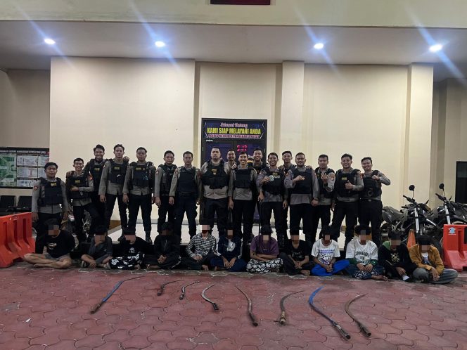 
					12 Remaja Bersenjata Celurit Diamankan di Hayam Wuruk, Nyaris Tawuran Dini Hari