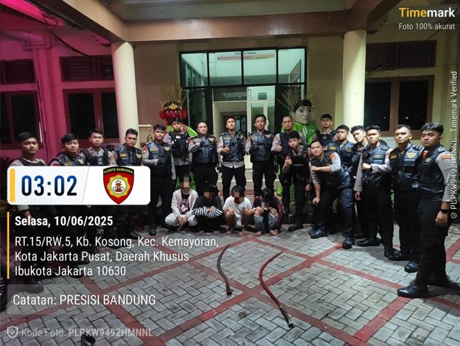 
					Geng Remaja Brutal Serang Warga di Kemayoran, Polisi Tangkap 4 Pelaku Bersenjata Celurit!