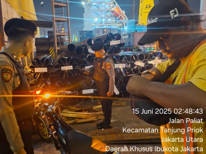 
					Polres Pelabuhan Tanjung Priok Gelar Patroli Perintis Presisi Antisipasi Tindak Pidana
