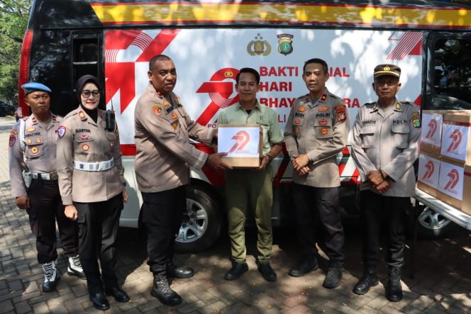 
					Bakti Sosial dan Bakti Kesehatan Sambut Hari Bhayangkara ke-79