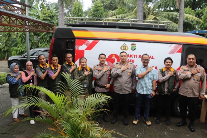 
					Polres Pelabuhan Tanjung Priok Gelar Baksos dan Bakti Kesehatan dalam Rangka HUT Bhayangkara ke 79 dalam Acara Sosialisasi Safety Truck Driving kepada Sopir