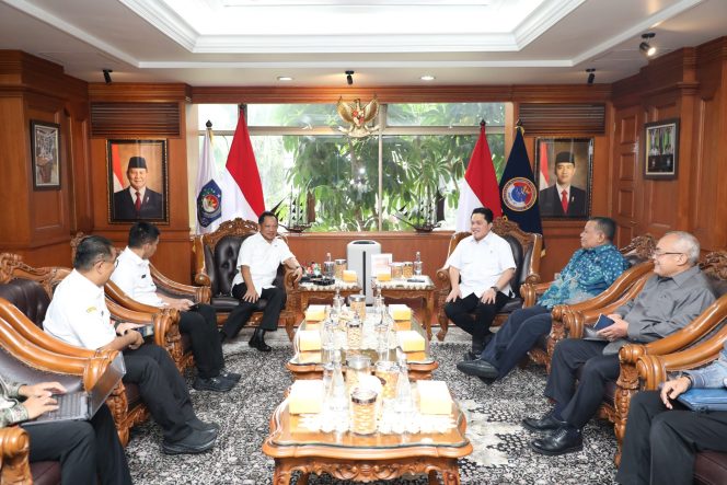 
					Mendagri Terima Kunjungan Menpora, Bahas Penguatan Industri Olahraga di Tanah Air