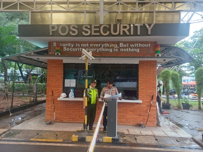 
					Patroli Dialogis Polsubsektor Inggom, Wujudkan Keamanan dan Ketertiban di Kawasan Pelabuhan Tanjung Priok