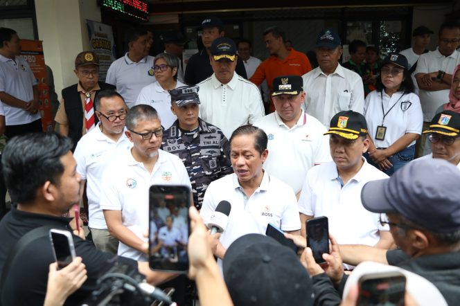 
					Wali Kota Jakut Dampingi Menteri LH Deklarasikan Gerakan 100% Pilah Sampah di Semper Timur