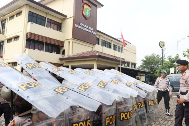
					Polres Pelabuhan Tanjung Priok Gelar Latihan Dalmas, Tingkatkan Kesiapsiagaan Jelang Hari Buruh Internasional 2026