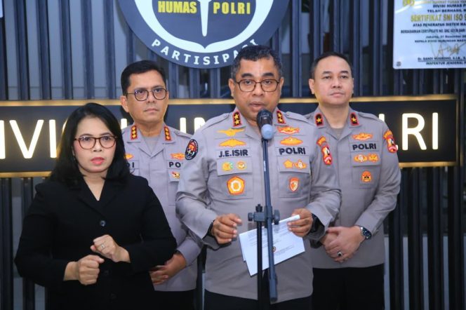 
					Polri Tegaskan Larangan Live Streaming Saat Bertugas, Jaga Profesionalitas Anggota